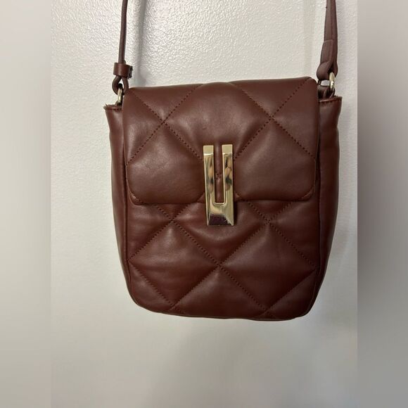 VINCE CAMUTO Doty Quilted Chocolate Brown Craving Leather  VINCE CAMUTO Doty Quilted Brown Craving Leather Crossbody Bag